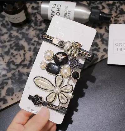 Gracious Pearl Gold Plated Hairclip Jewellery for Women Hairclip